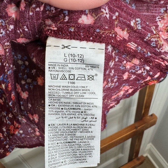 Girls Old Navy floral top - Picture 4 of 4